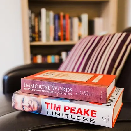 Dom wakacyjny College Court *