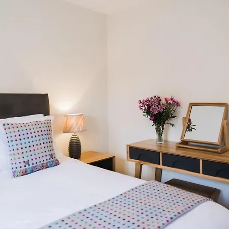 College Court * Bedale